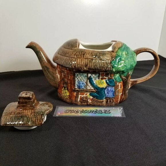 Tony Wood Cottage Teapot, Staffordshire, England - Pre-Owned Vintage - Picture 3 of 6